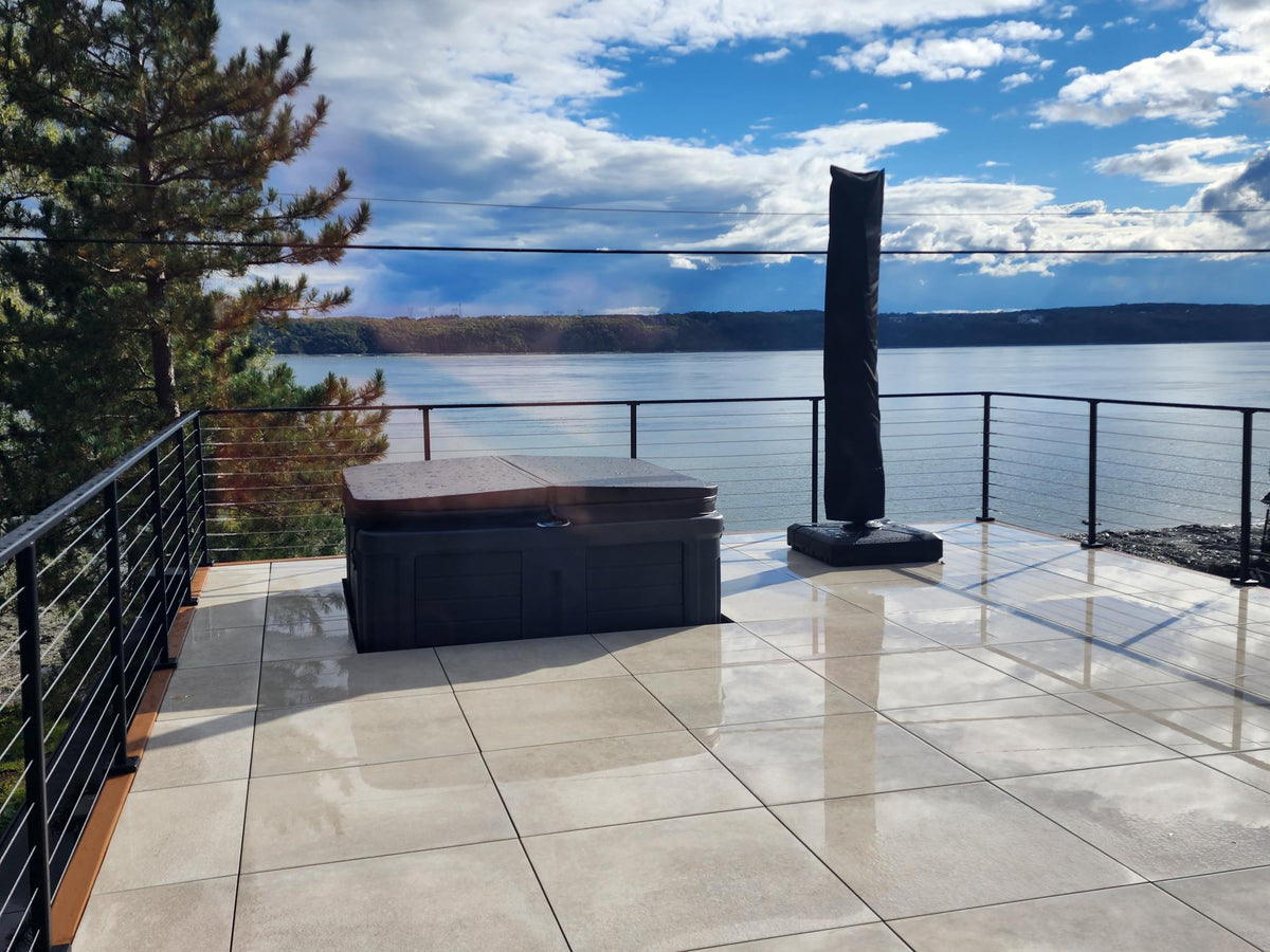 Aluminum post for cable railing – 1½’’ x 1½’’ – Matte Black - Gauthier De LaPlante