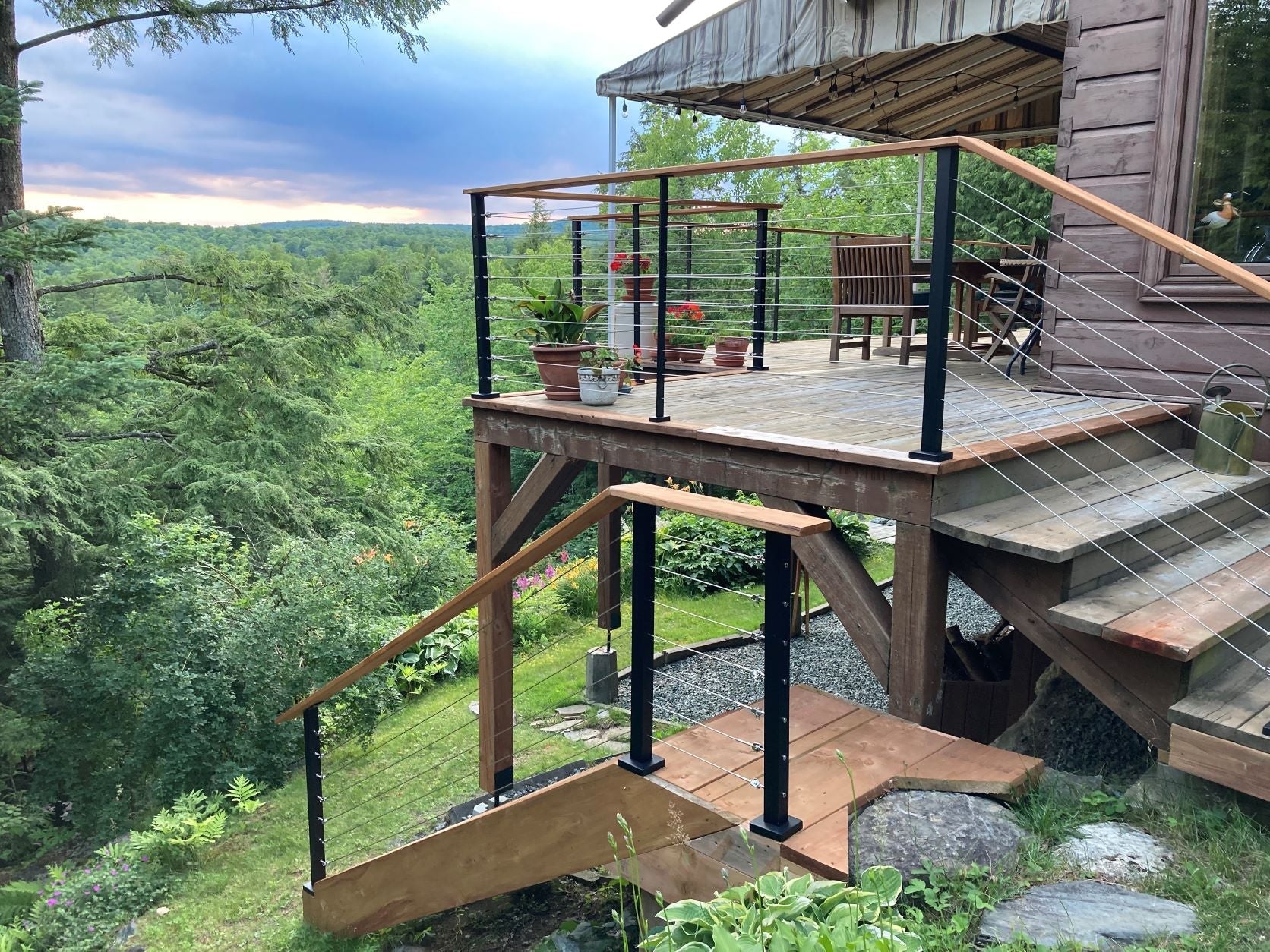 Aluminum post for cable railing – 1½’’ x 3/8’’ – Matte Black - Gauthier De LaPlante