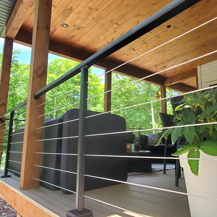 Cable Railing With Metal Post - Gauthier De LaPlante