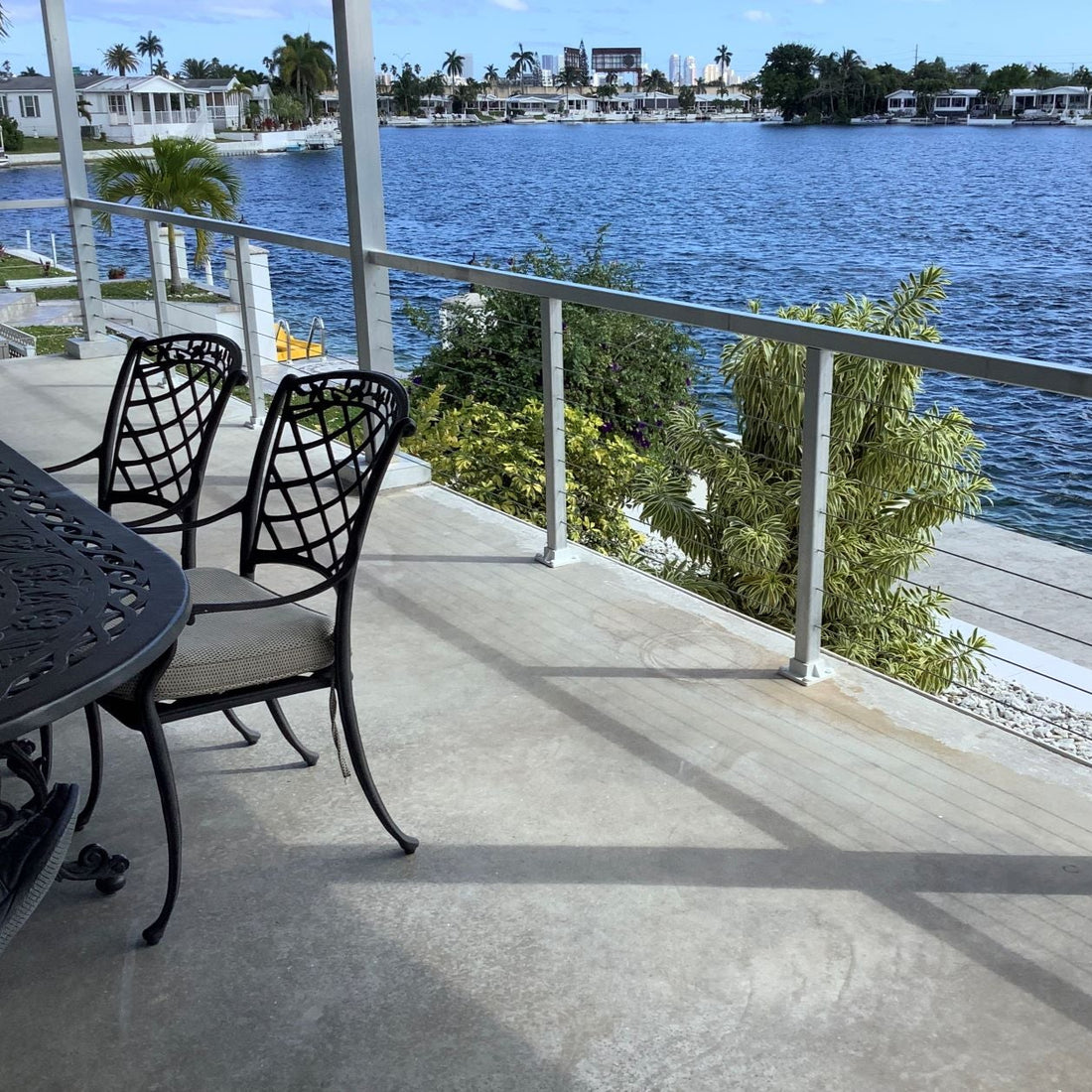 White metal post cable railing project in Florida, USA