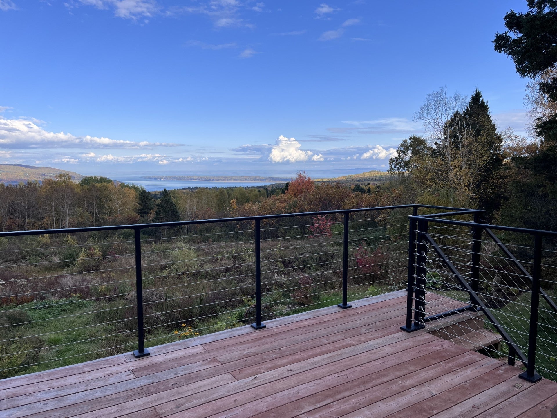 Aluminum post for cable railing – 1½’’ x 1½’’ – Pre - drilled – Surface Mounted – Matte Black - Gauthier De LaPlante