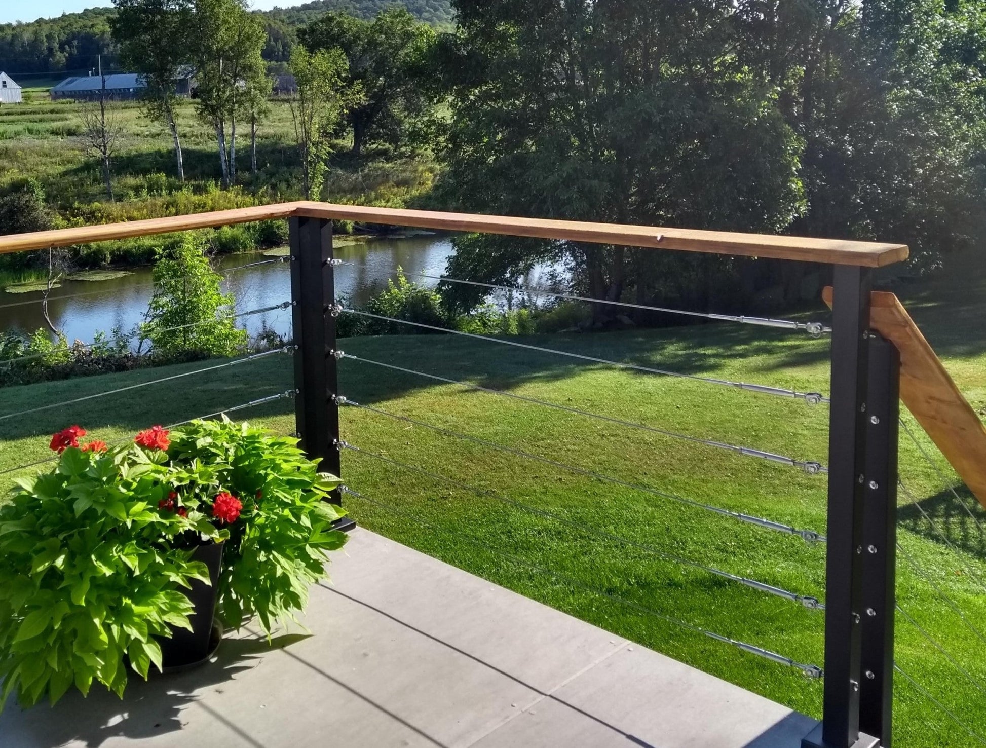 Aluminum post for cable railing – 2'' x 2'' – Pre-drilled - Surface mo ...
